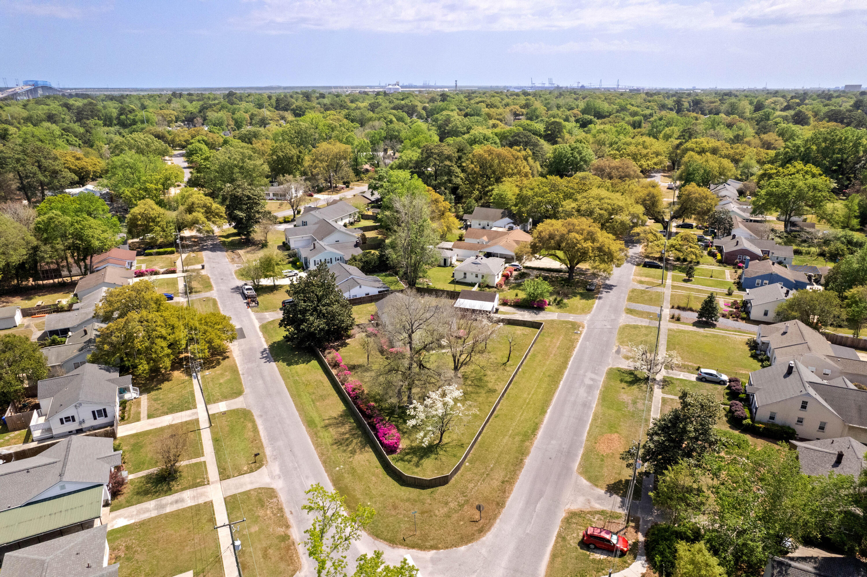 5252 Braddock Avenue