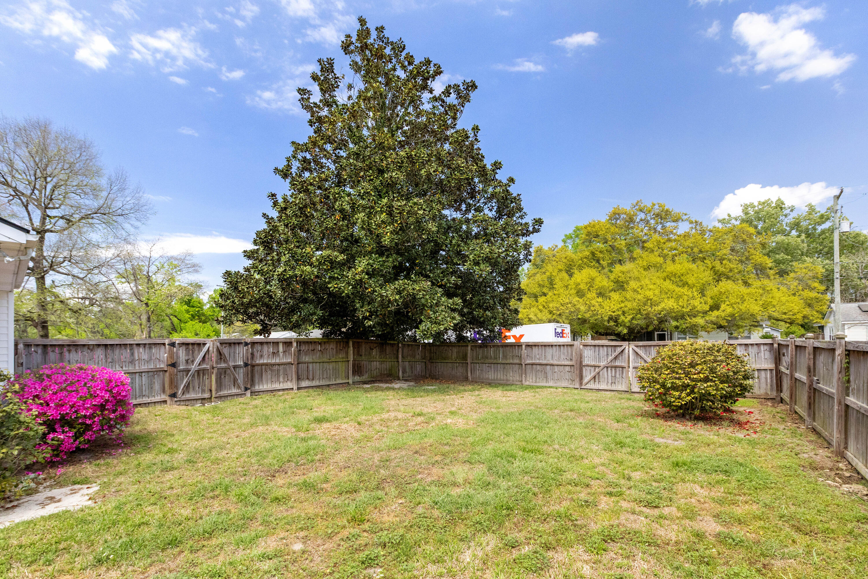 5252 Braddock Avenue