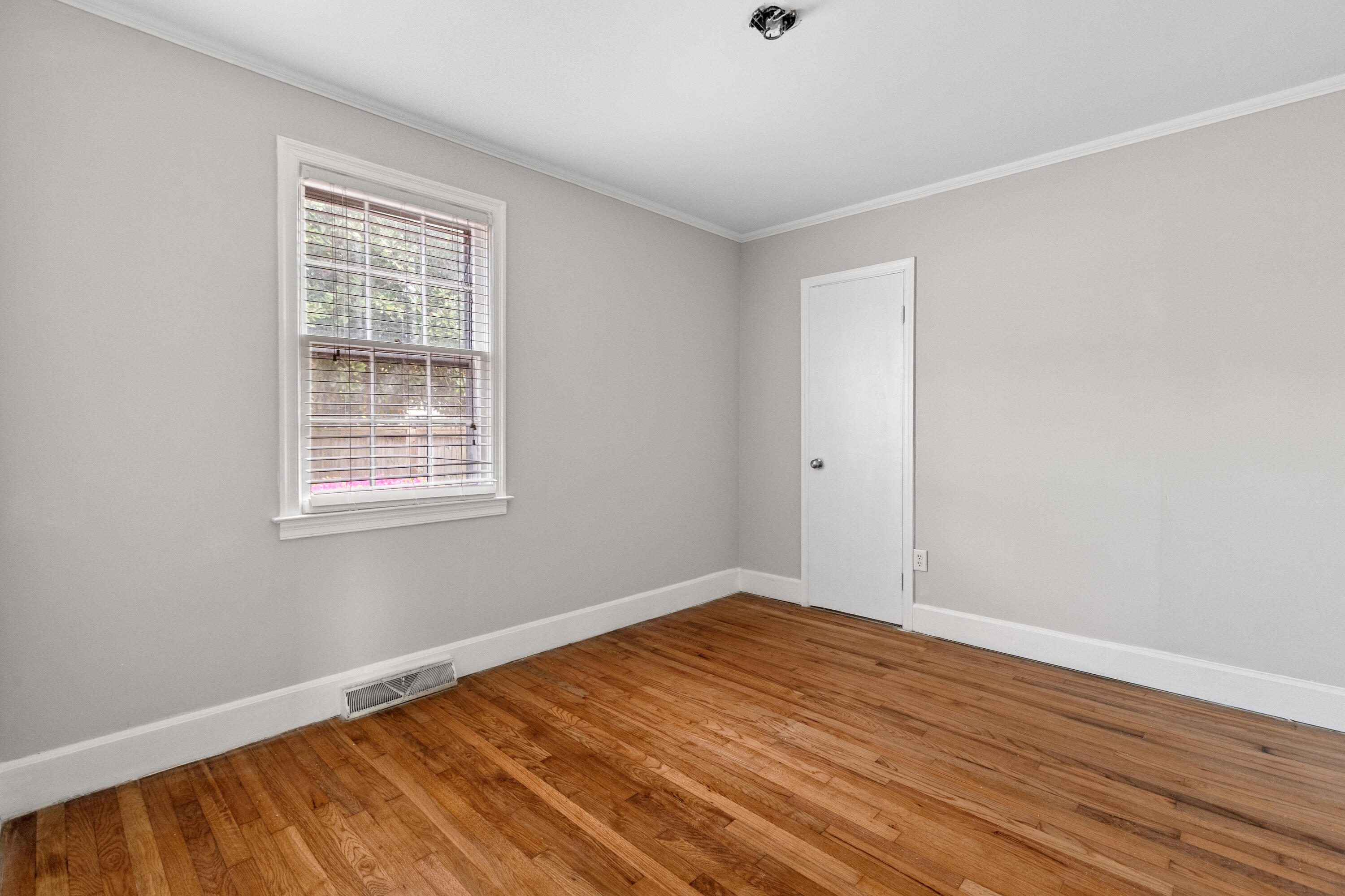 5252 Braddock Avenue