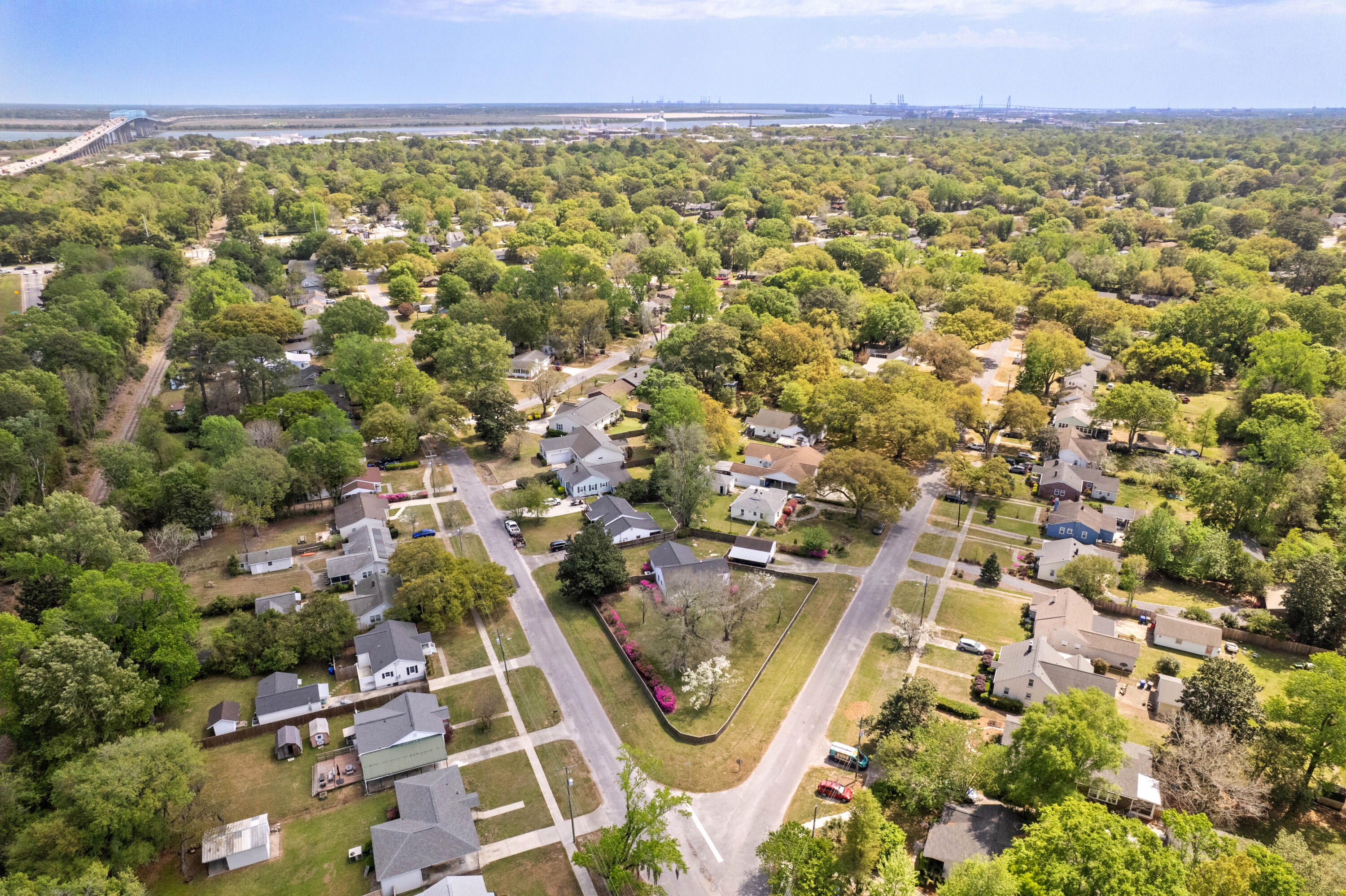 5252 Braddock Avenue