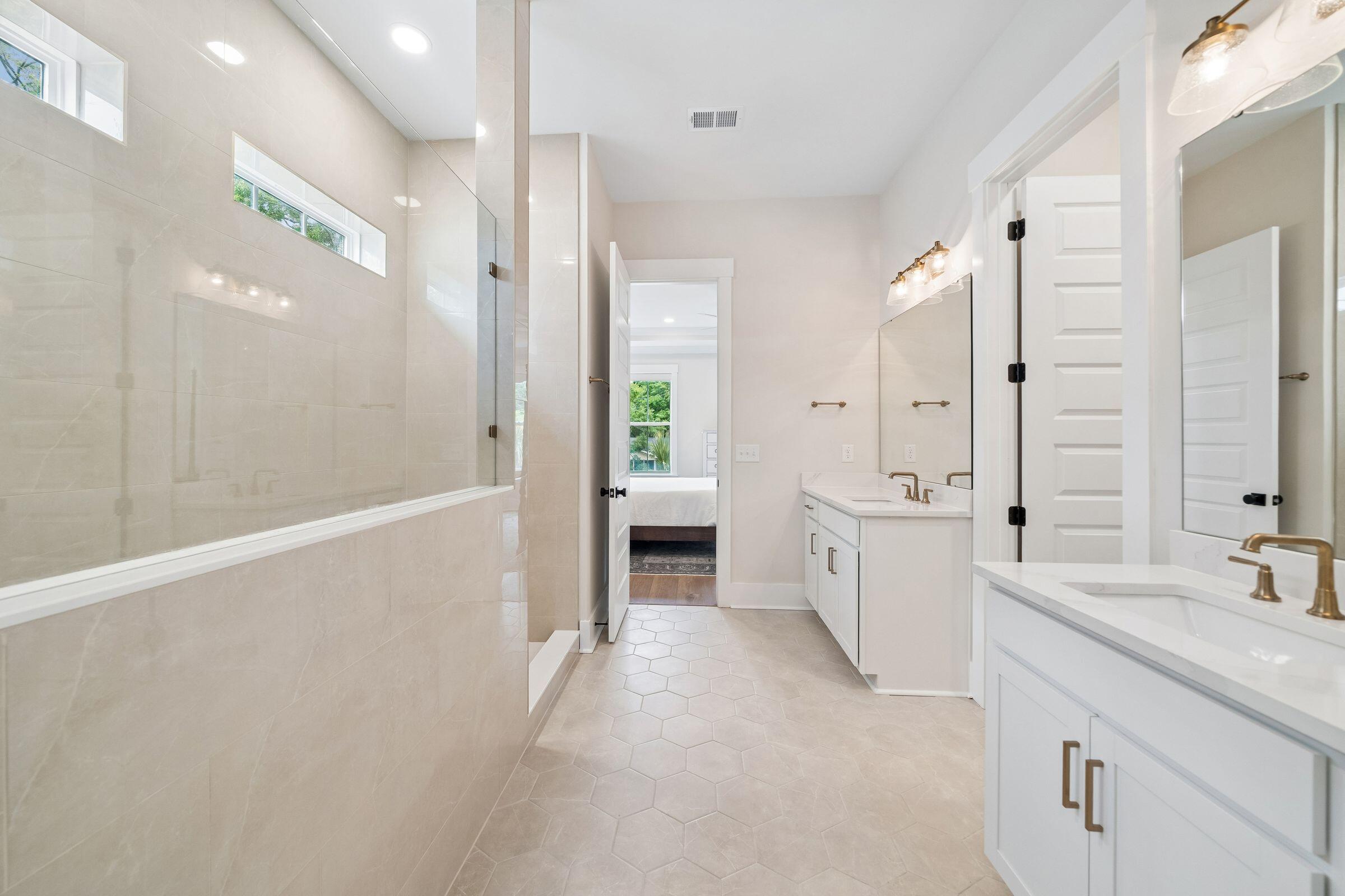 1427 Dahlia Drive