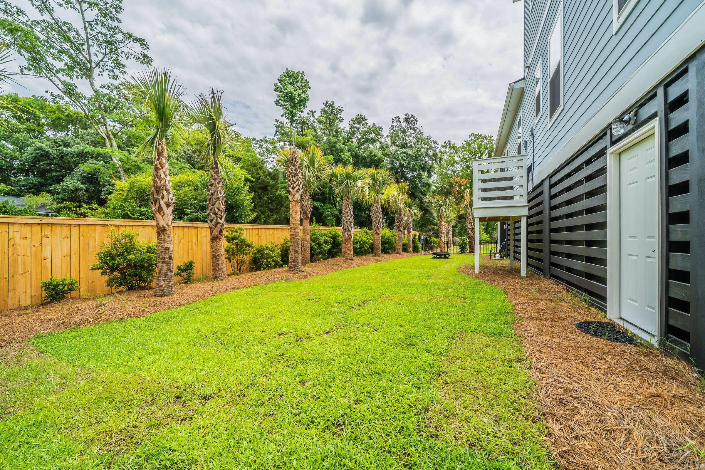 1427 Dahlia Drive