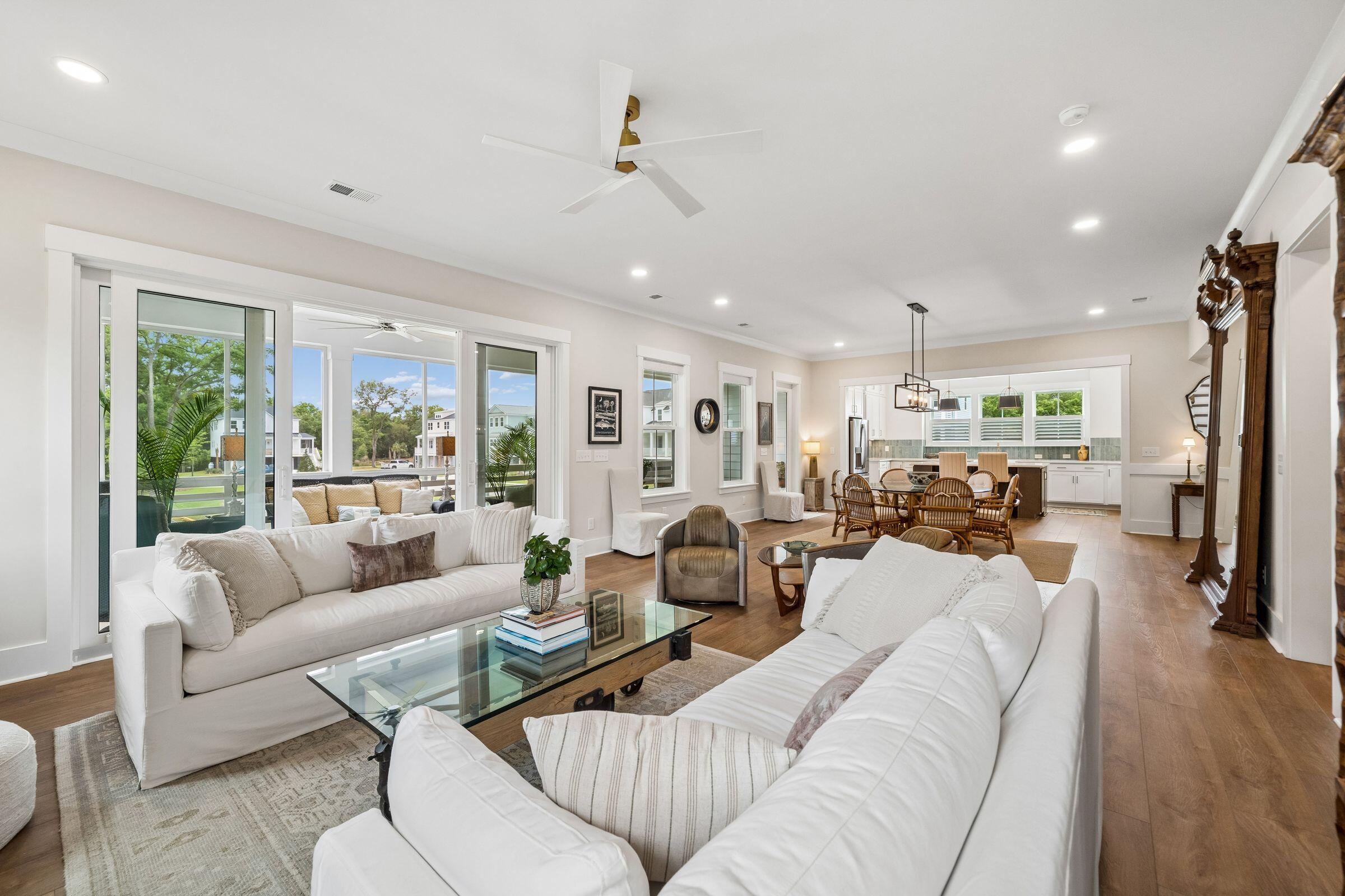 1427 Dahlia Drive