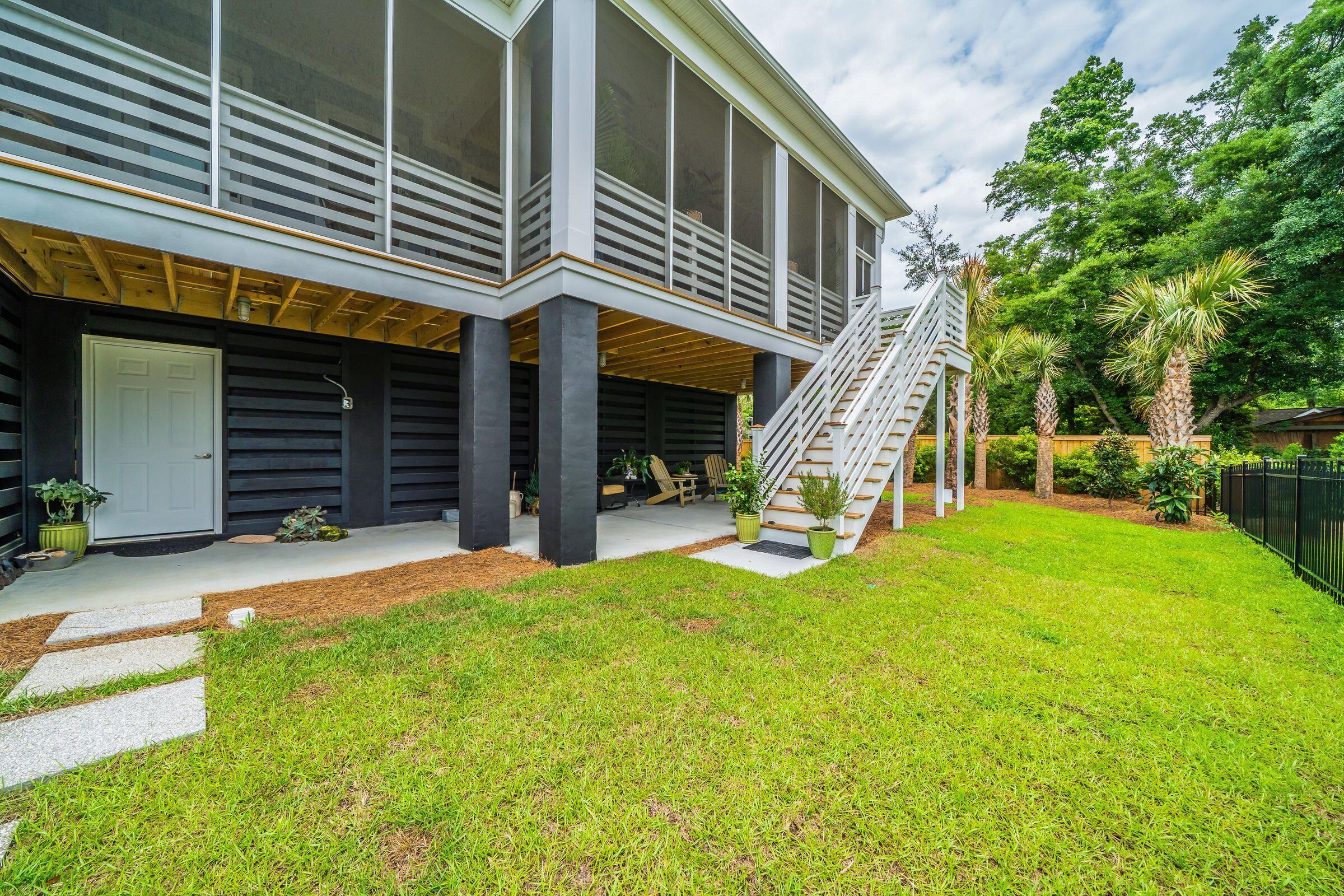 1427 Dahlia Drive