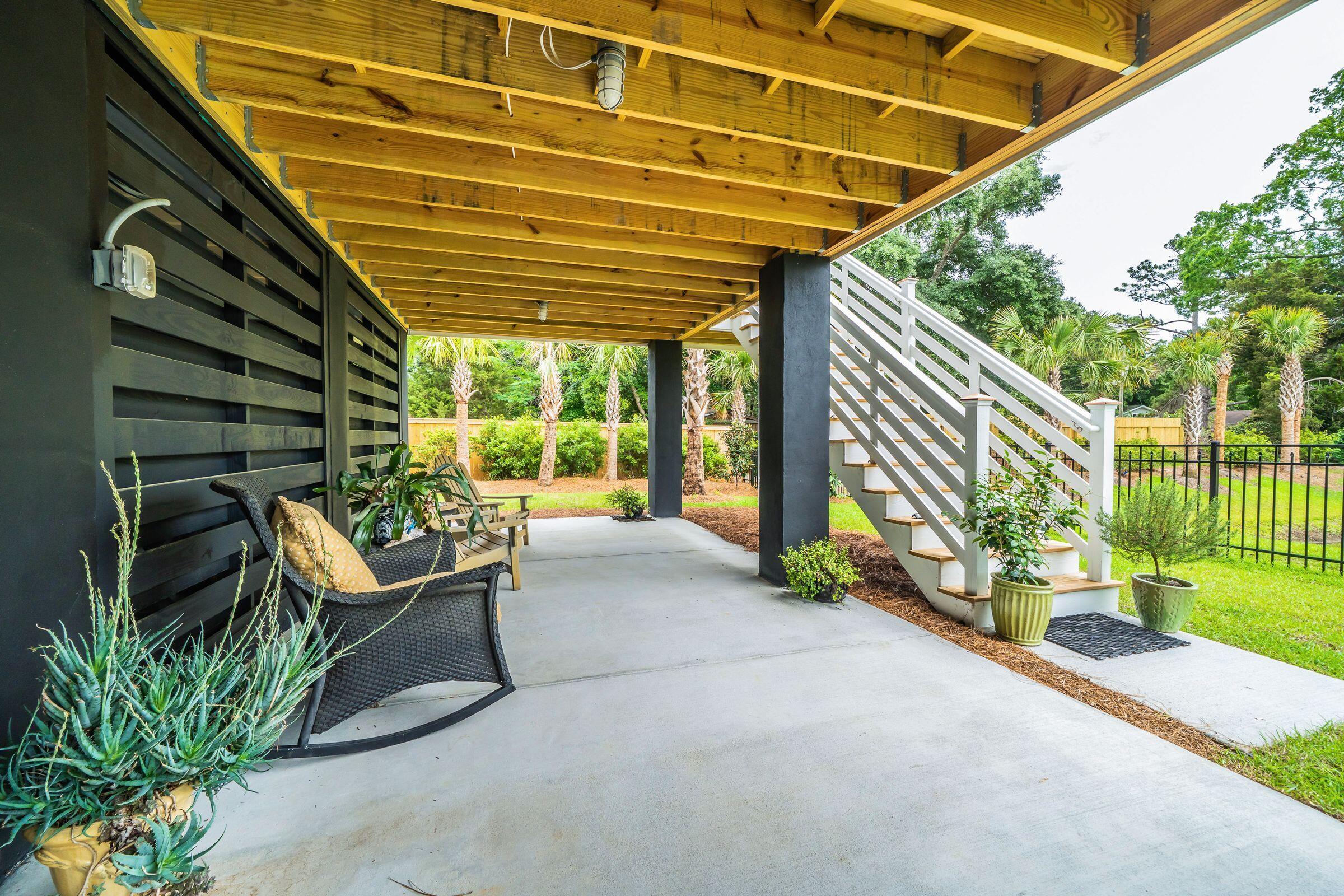 1427 Dahlia Drive