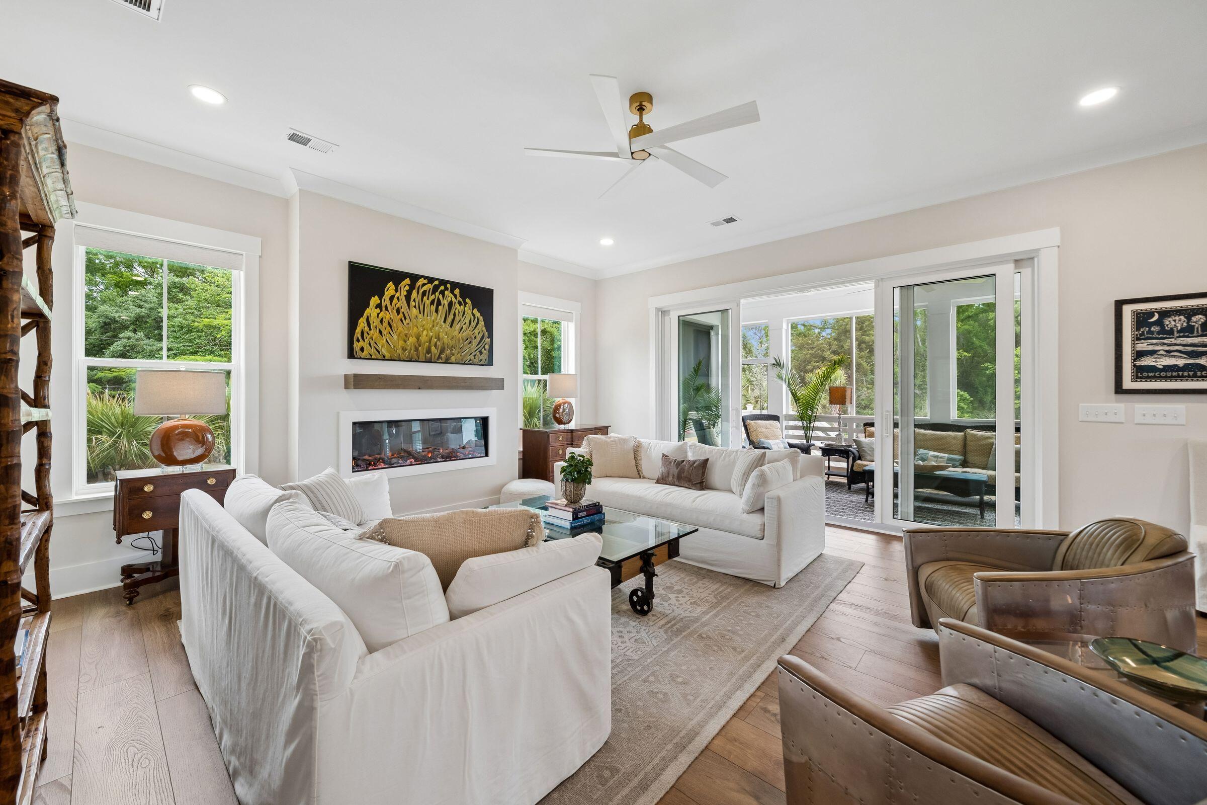 1427 Dahlia Drive