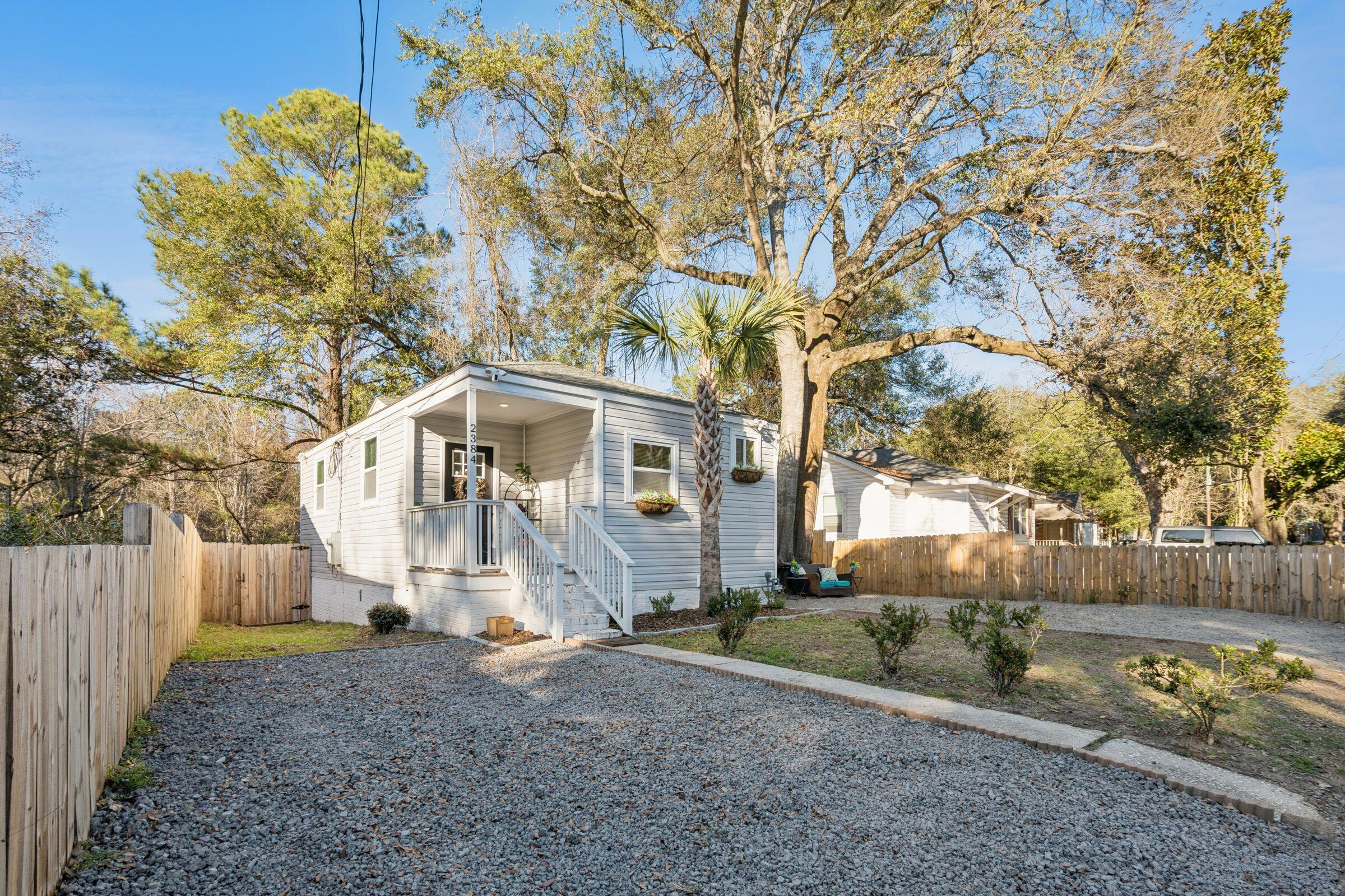 2384 Cambridge Avenue