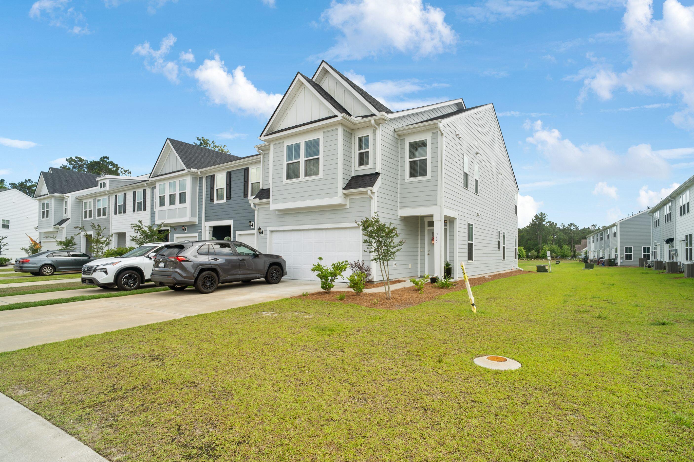 765 Trotters Lane