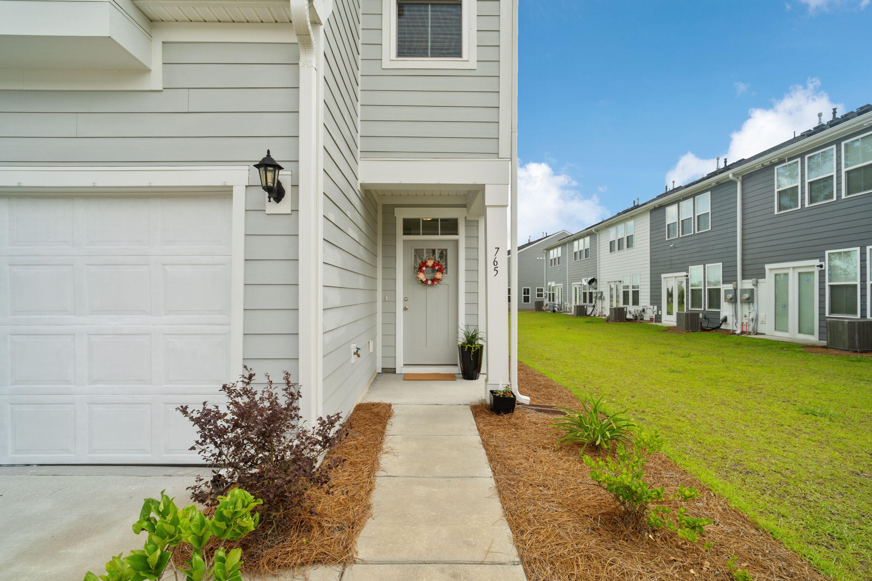 765 Trotters Lane