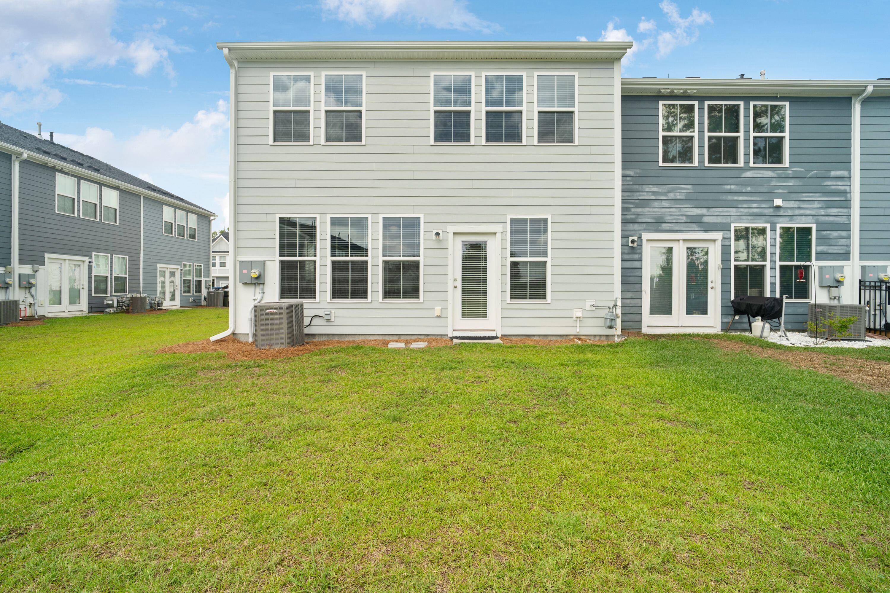 765 Trotters Lane