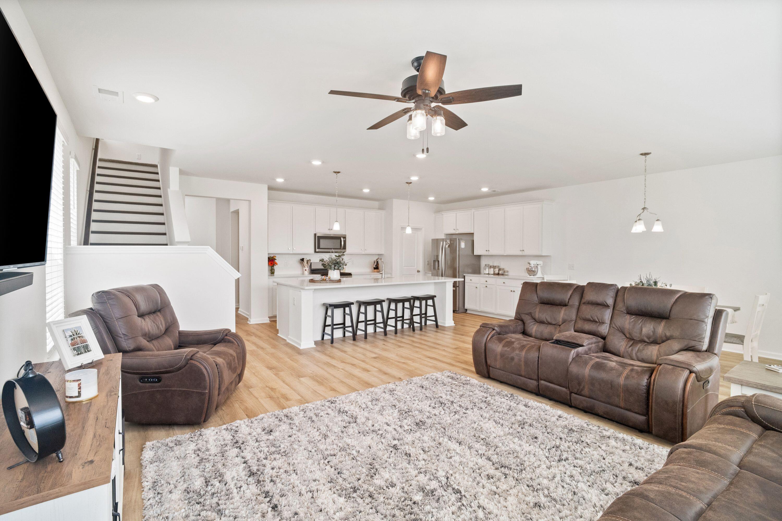 765 Trotters Lane