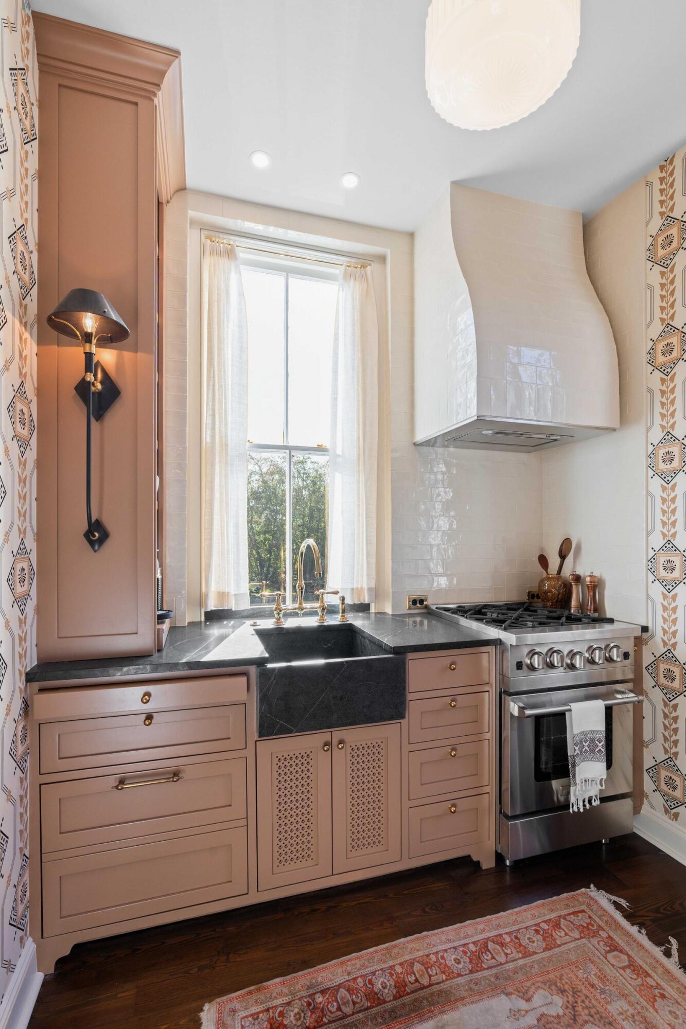 55 Laurens Street Unit H Unit: Unit 55-H