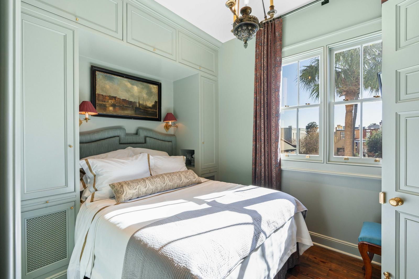 55 Laurens Street Unit H Unit: Unit 55-H