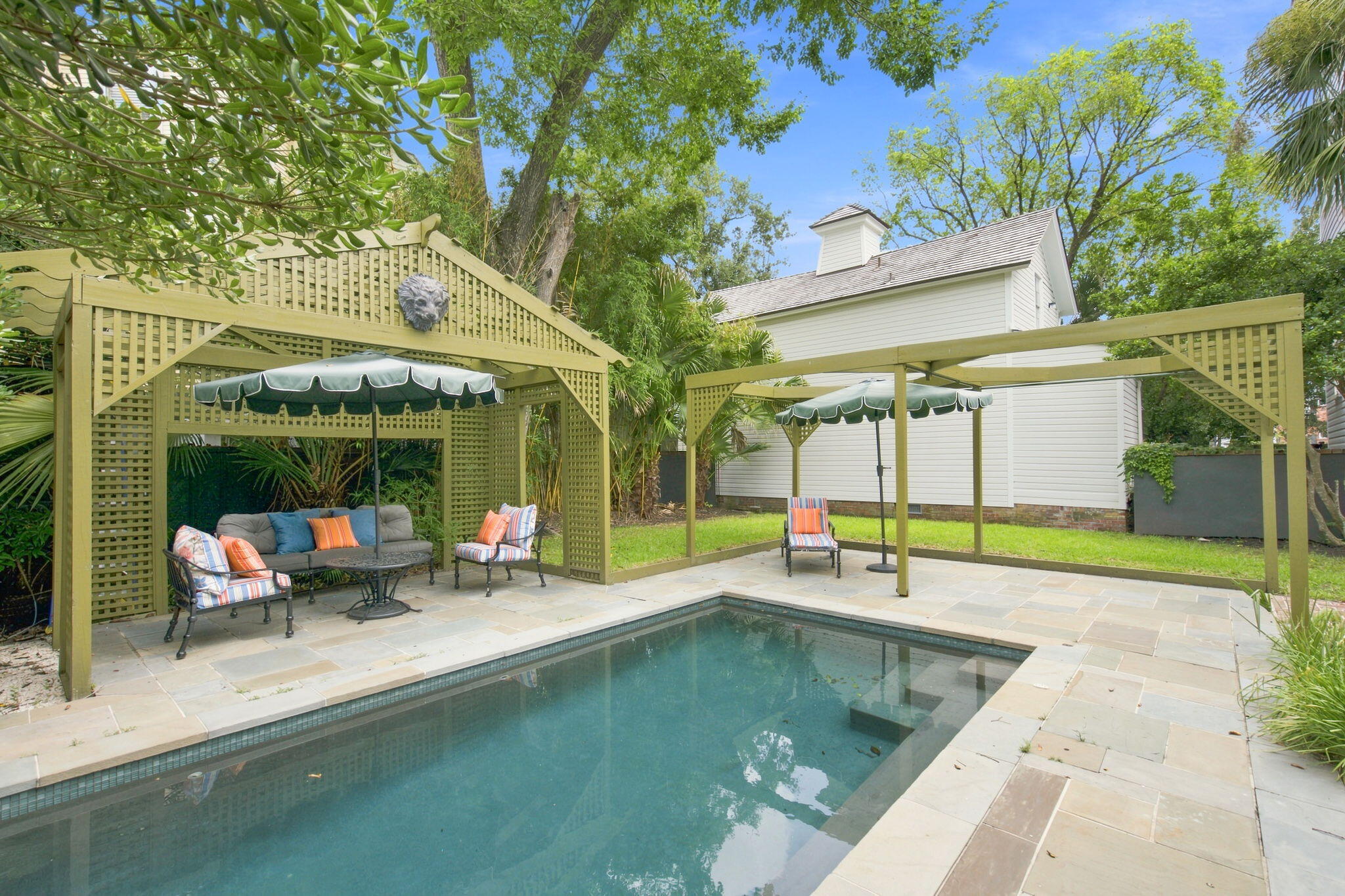 6 Rutledge Avenue