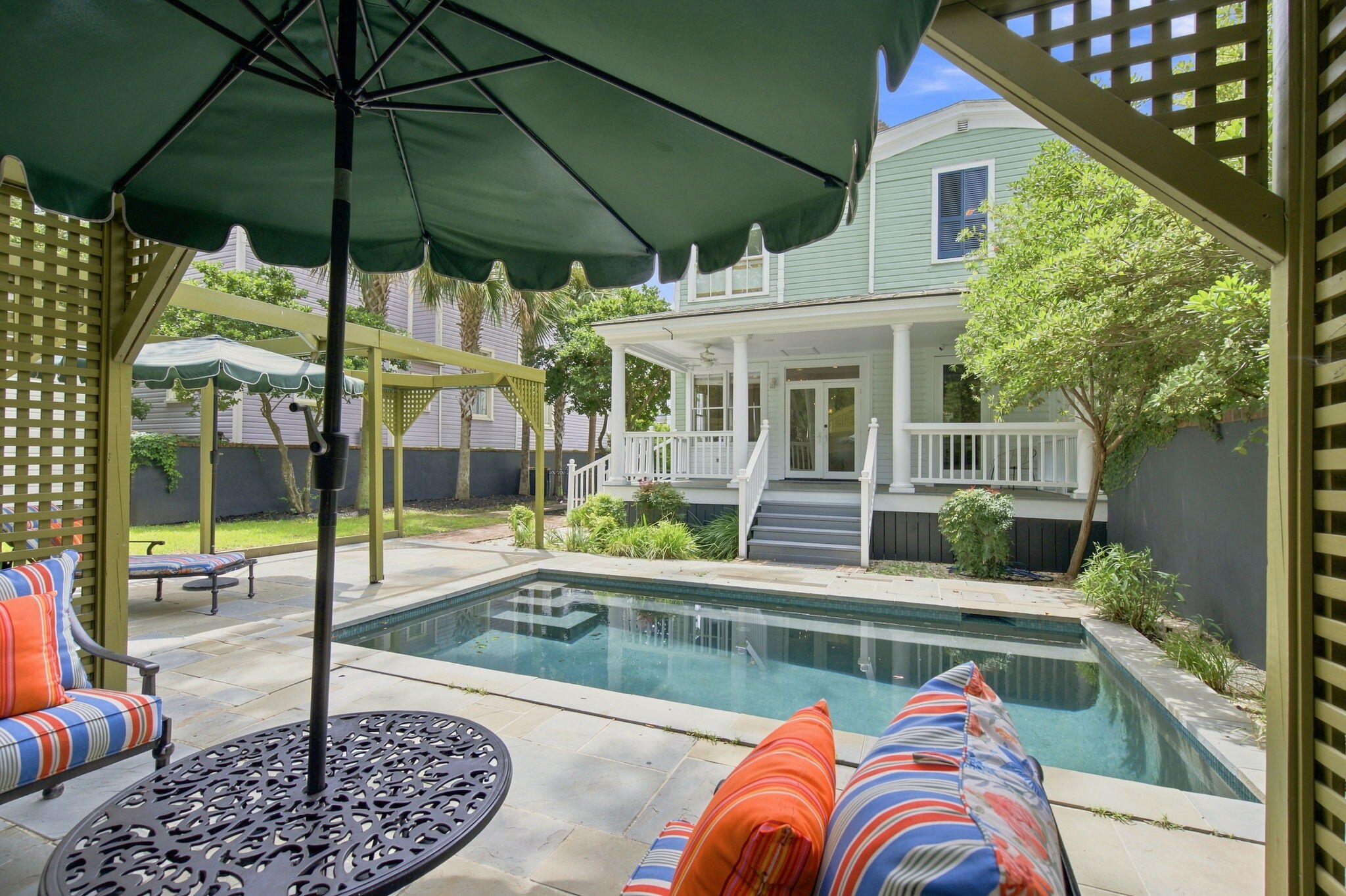 6 Rutledge Avenue