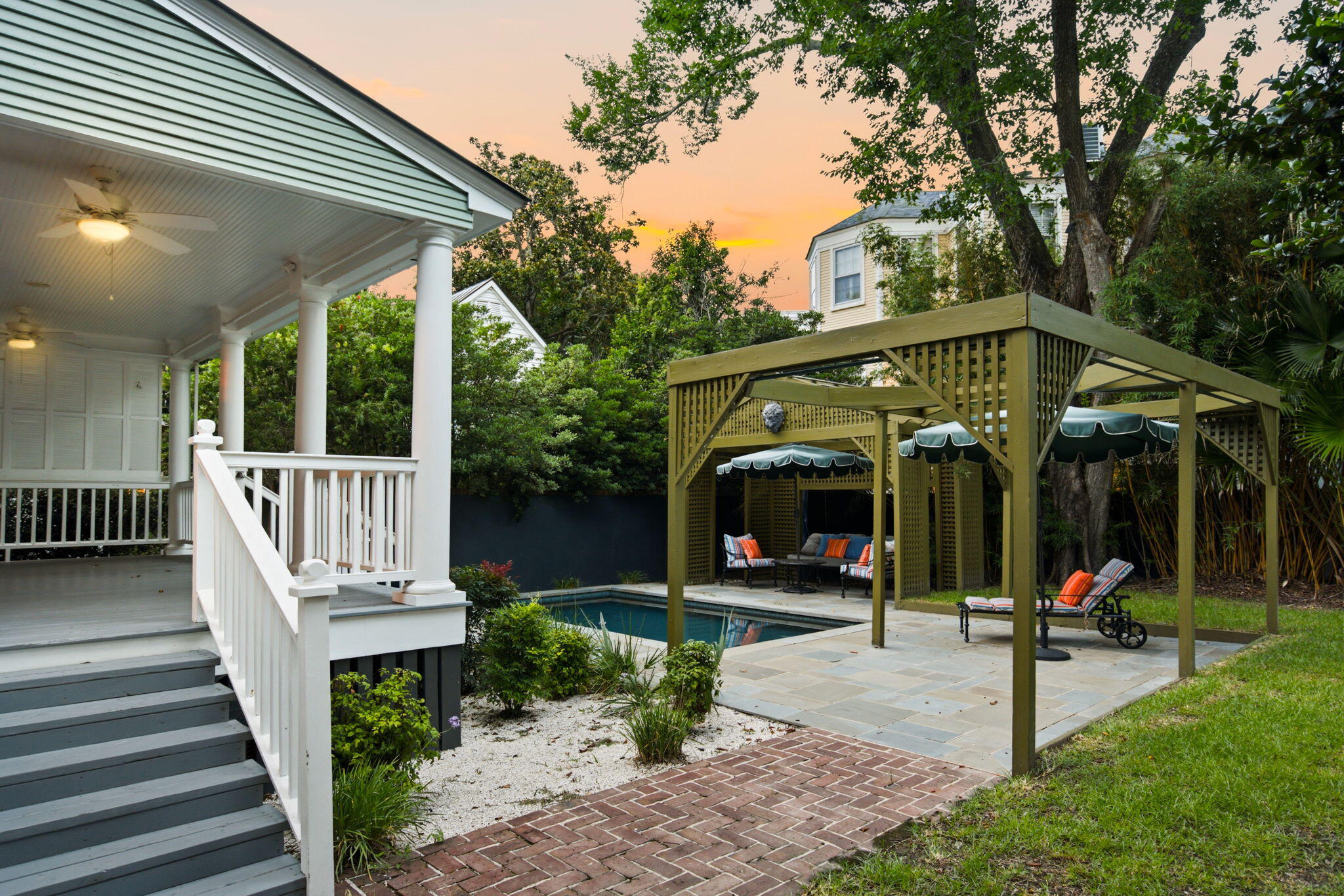 6 Rutledge Avenue