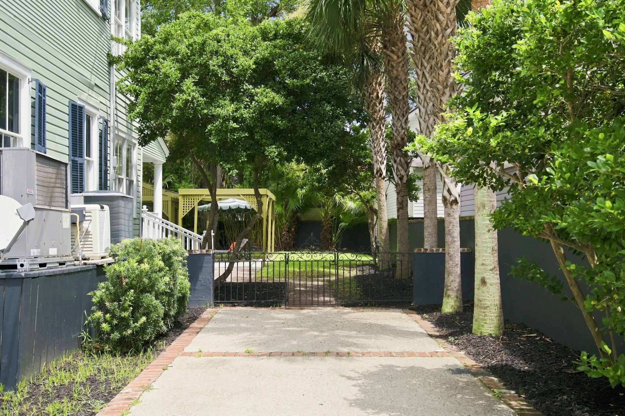 6 Rutledge Avenue