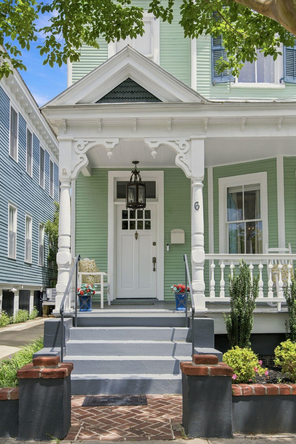 6 Rutledge Avenue