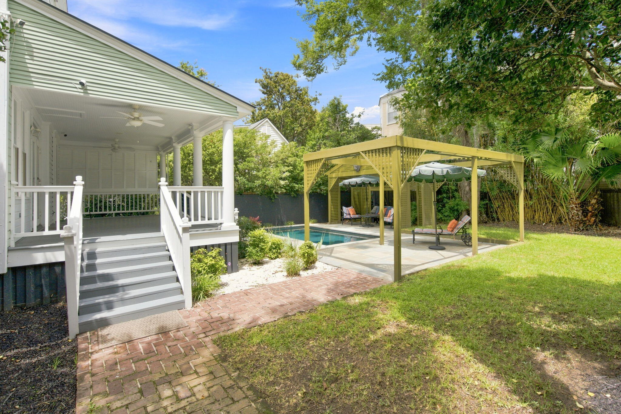 6 Rutledge Avenue
