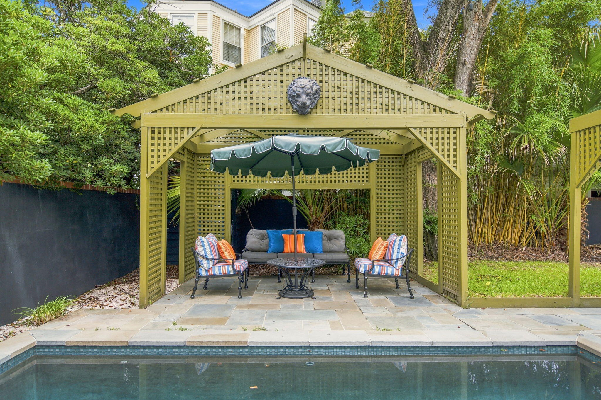 6 Rutledge Avenue