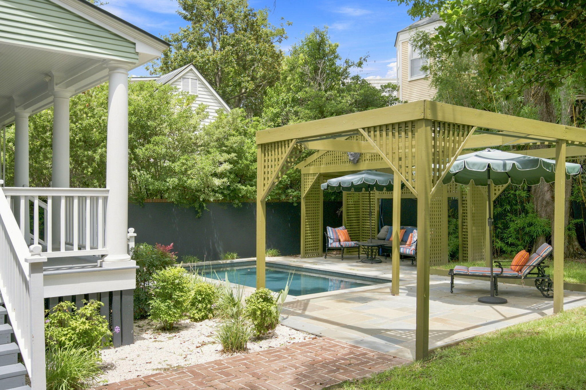 6 Rutledge Avenue