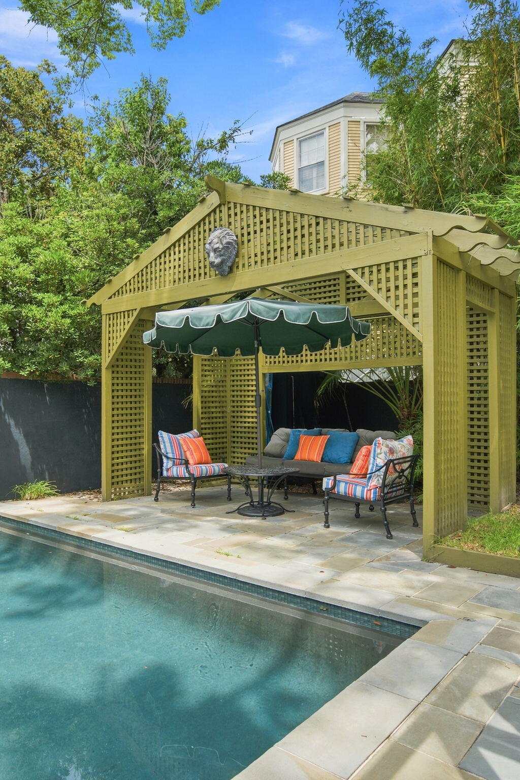 6 Rutledge Avenue