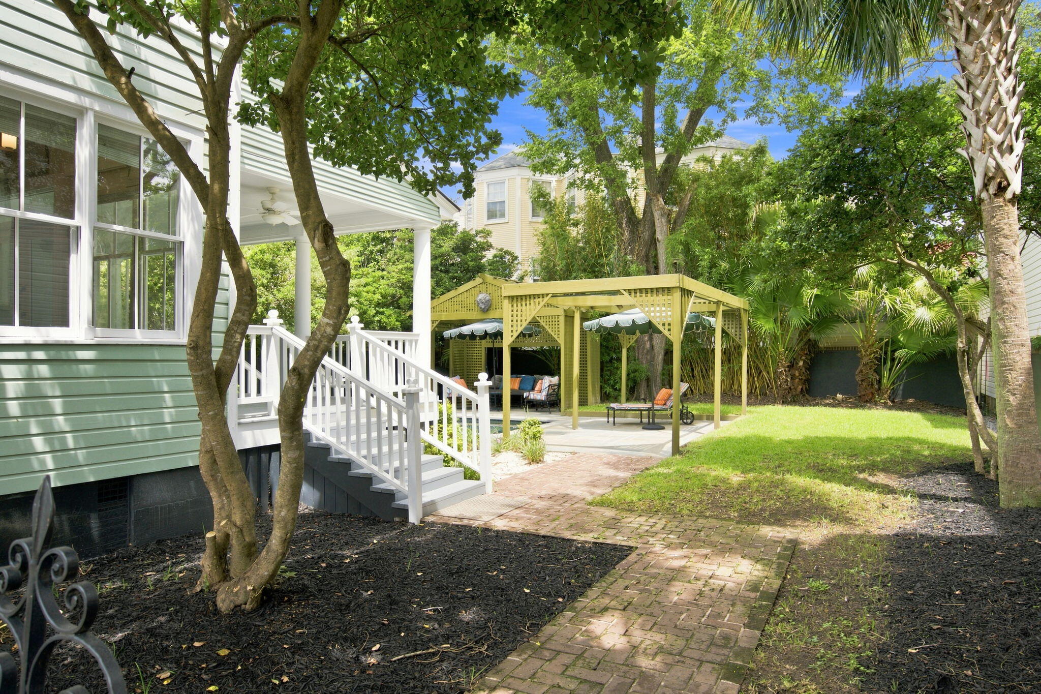 6 Rutledge Avenue