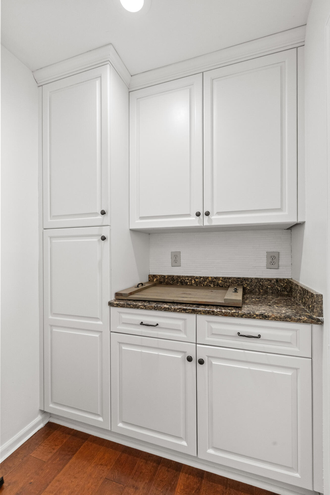 306 Anadale Court