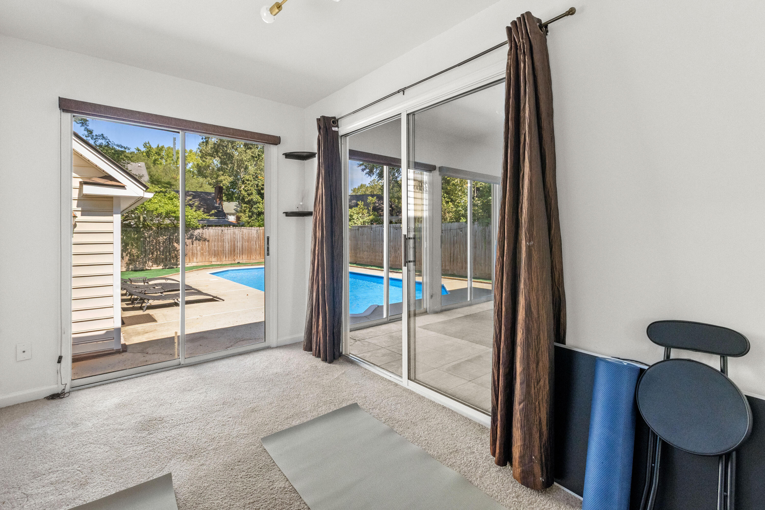 306 Anadale Court