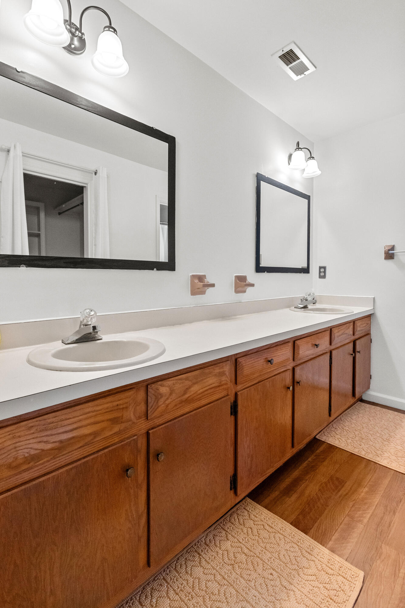 306 Anadale Court