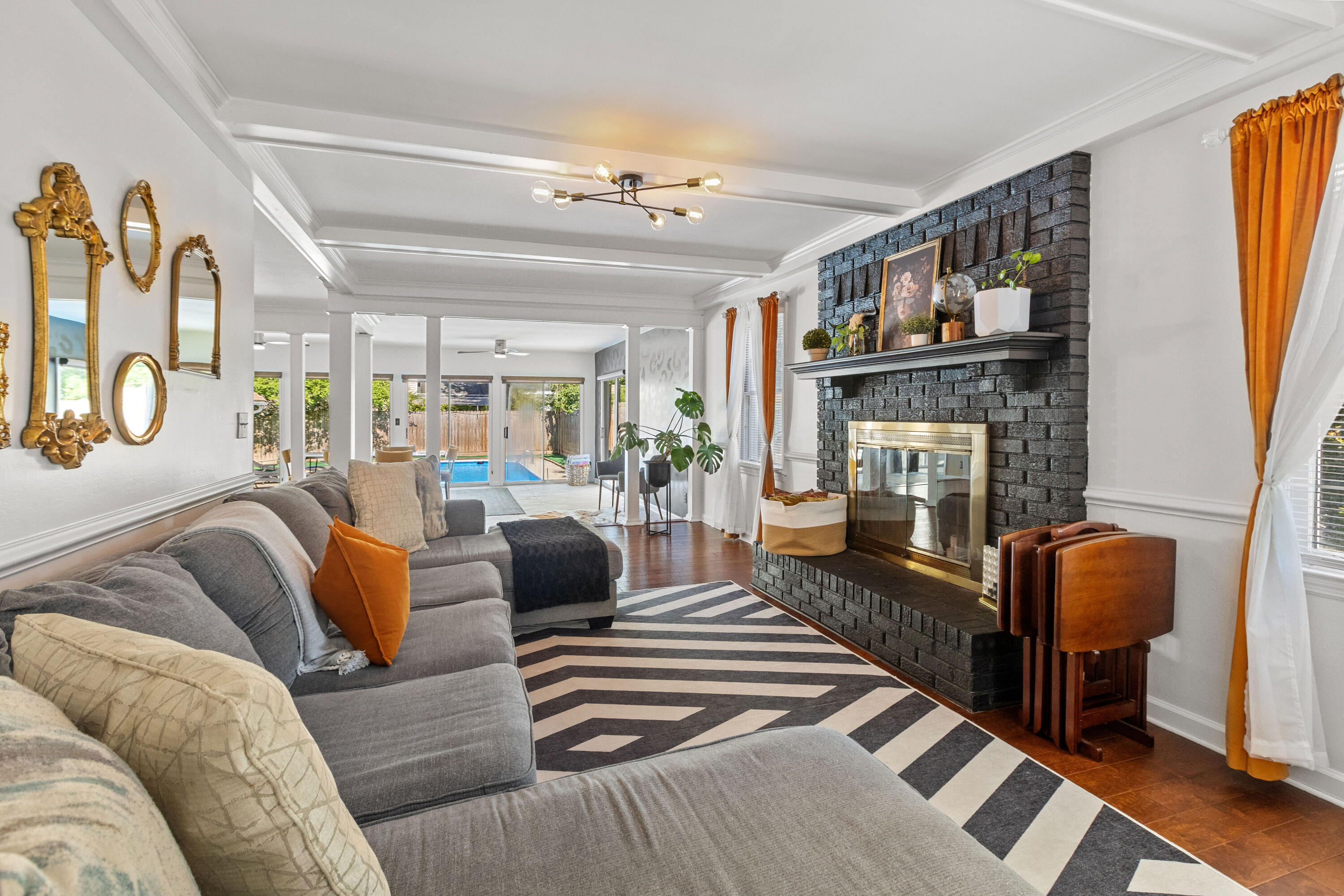 306 Anadale Court