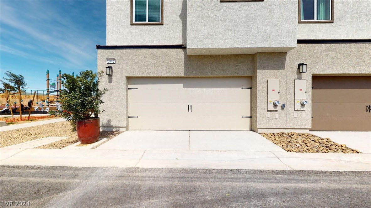 3501 Golden Chariot Avenue