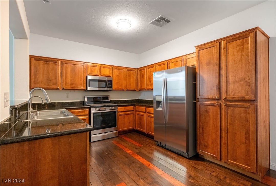 7687 Hampton Cove Lane