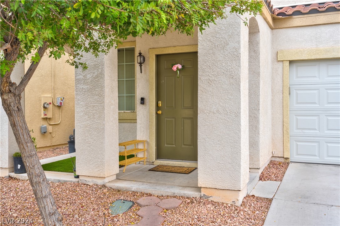 7687 Hampton Cove Lane