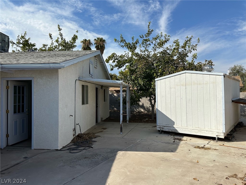 5366 Brady Lane