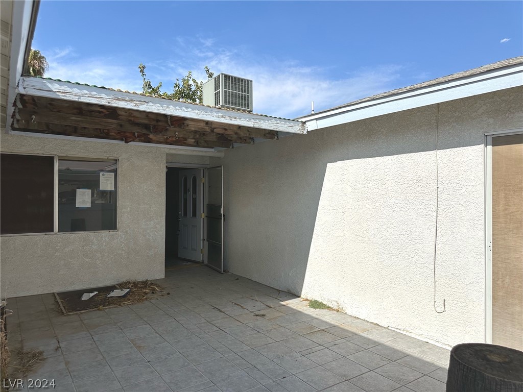 5366 Brady Lane