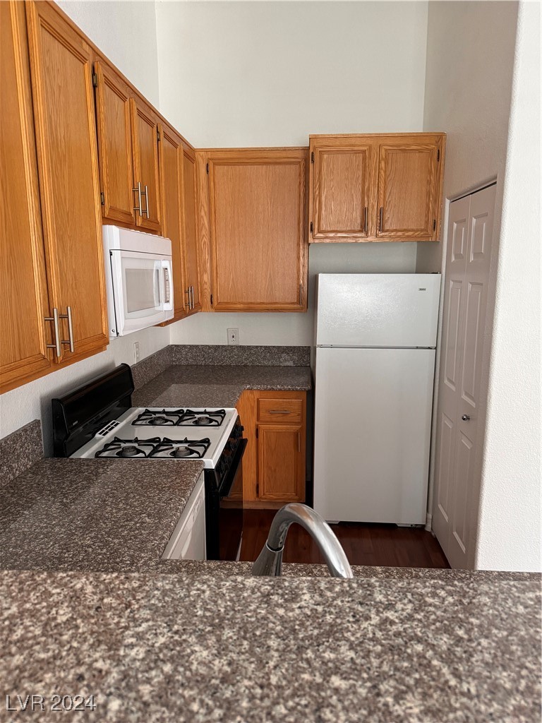 4730 East Craig Road 2061