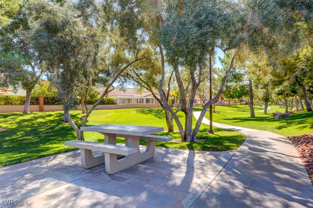 1609 Saddle Rock Circle