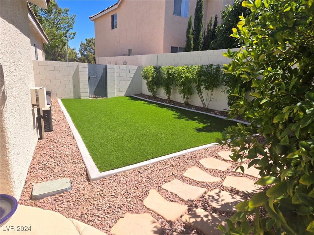 1609 Saddle Rock Circle