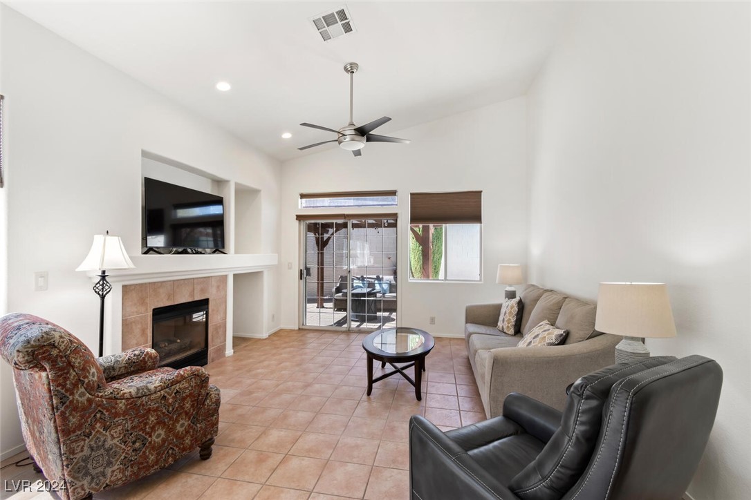 1609 Saddle Rock Circle