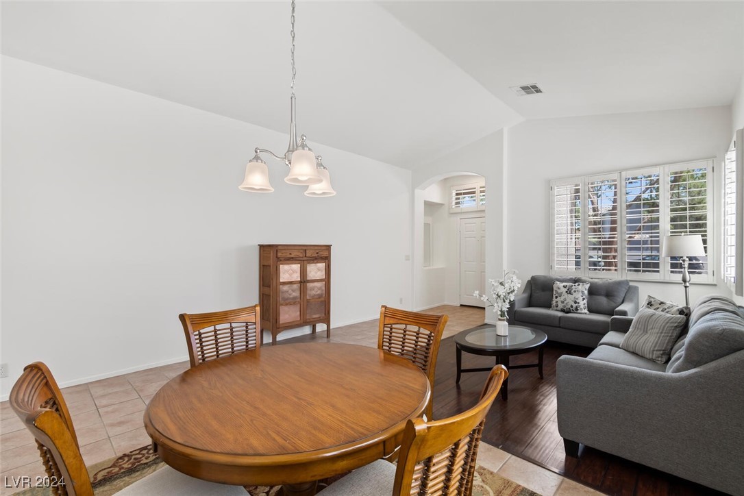 1609 Saddle Rock Circle