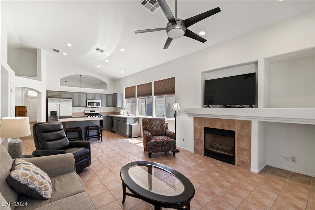 1609 Saddle Rock Circle