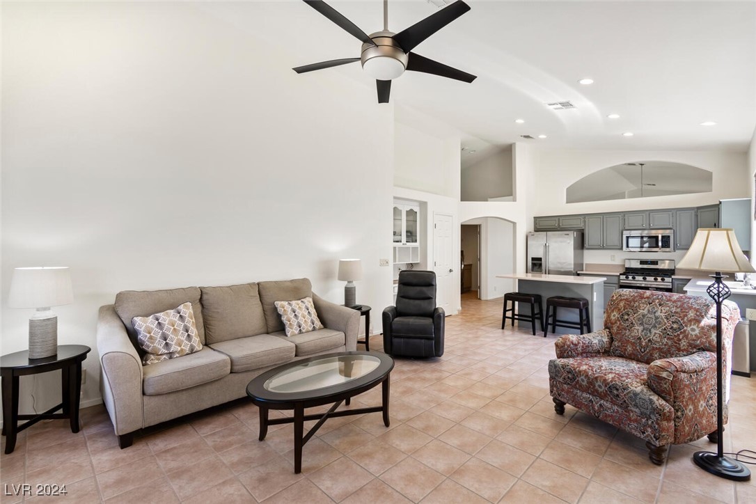 1609 Saddle Rock Circle