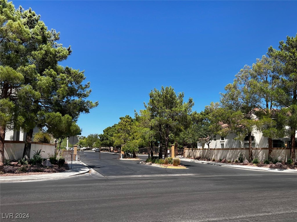 1609 Saddle Rock Circle
