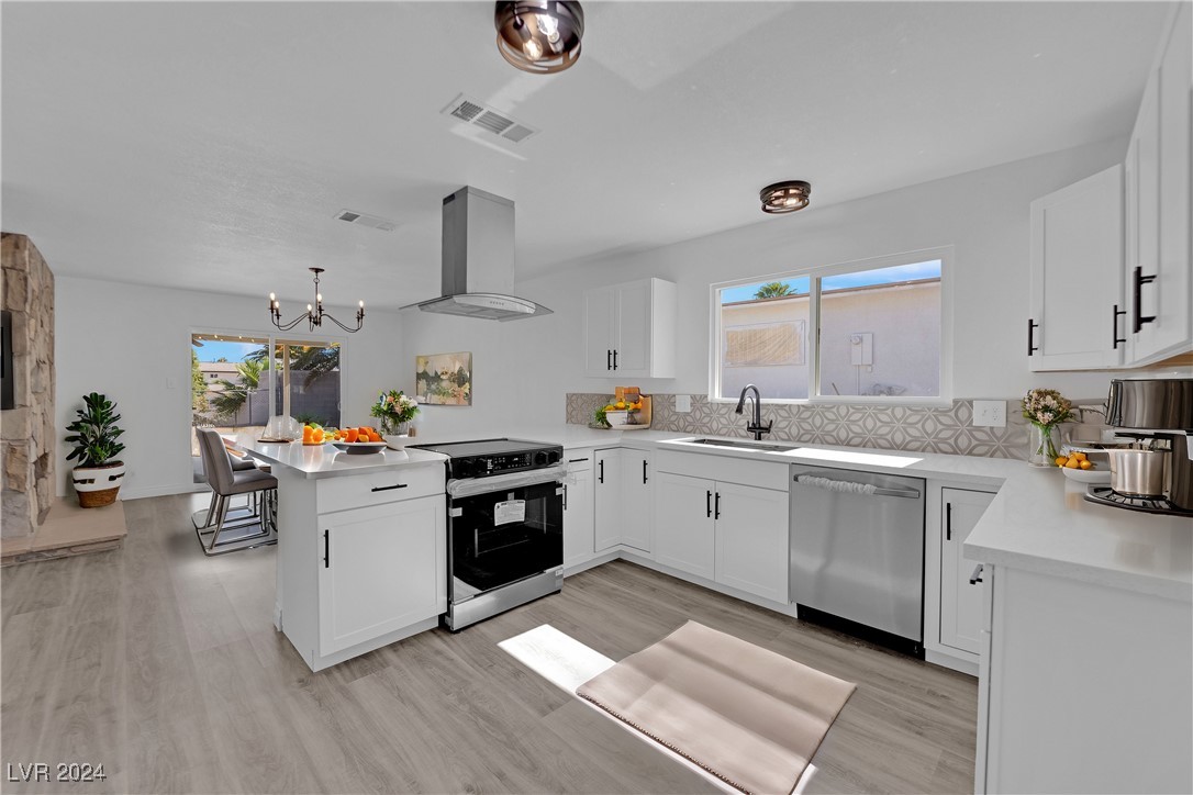 3920 Sorrento Way