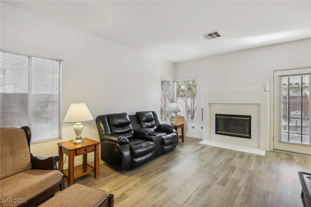 1712 Orchard Valley Drive