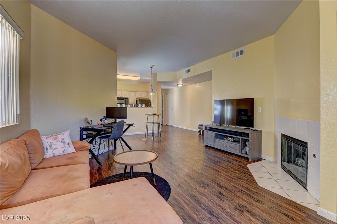 5250 South Rainbow Boulevard 1121