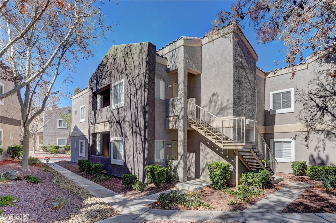 5250 South Rainbow Boulevard 1121