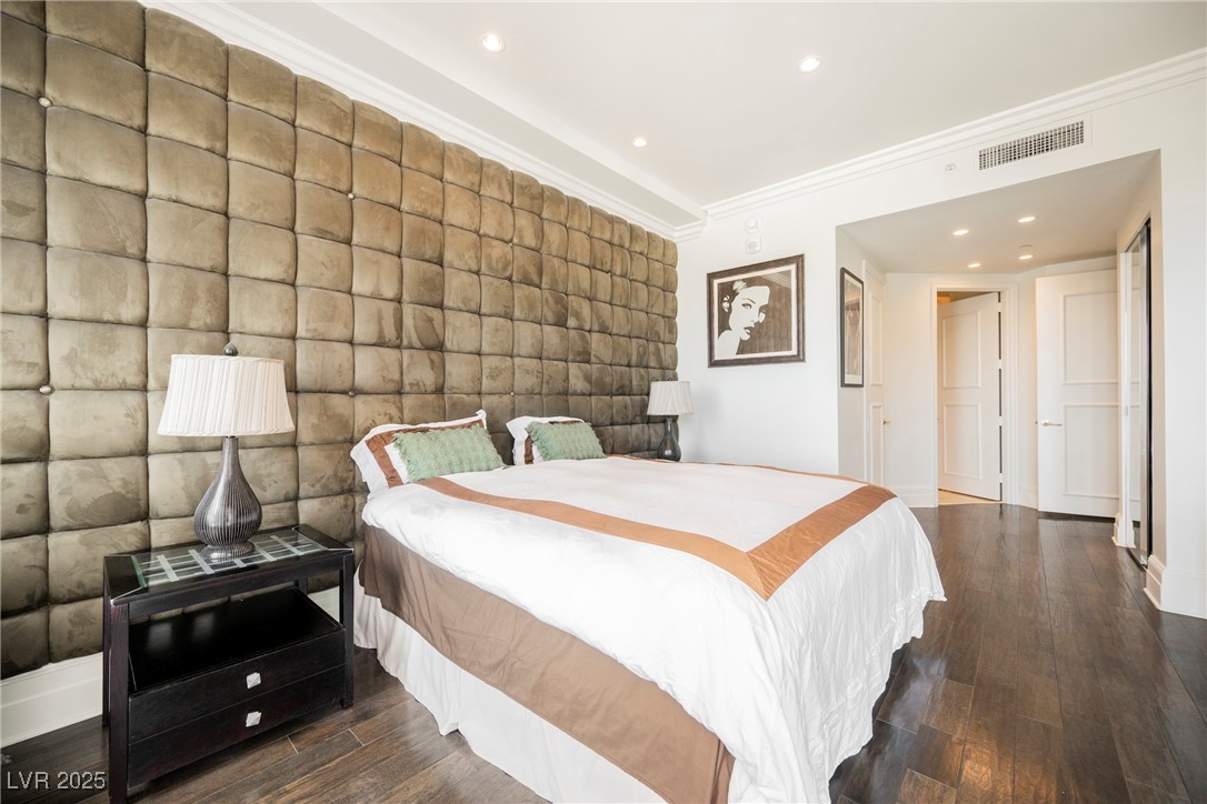 2747 Paradise Road 2606