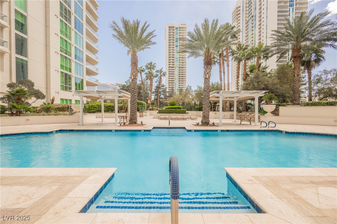 2747 Paradise Road 2606